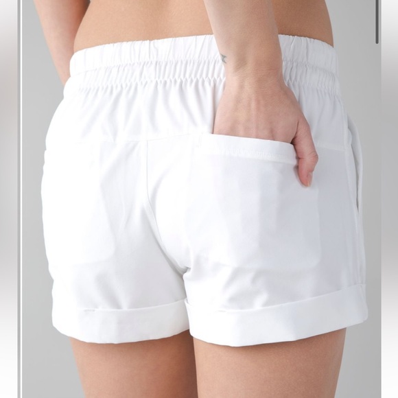 Shorts - Picture 10 of 11